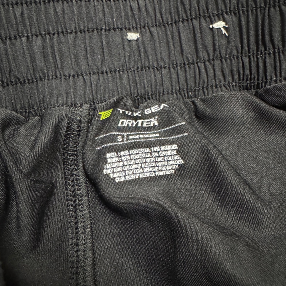 Tek Gear Black Women's Skort with Zippered Pockets - Picture 3 of 3